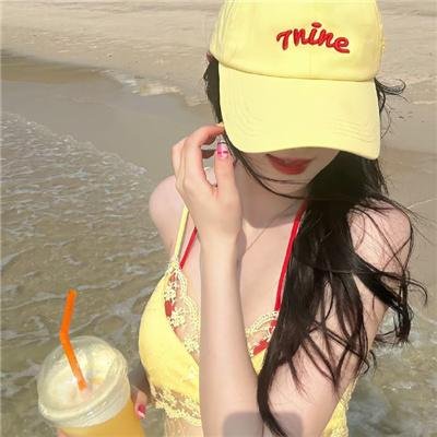 阳光灿烂的女人